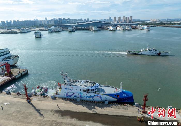 新一代智能船舶“新红专”轮抵琼 将在多个港口巡展-中华航运网